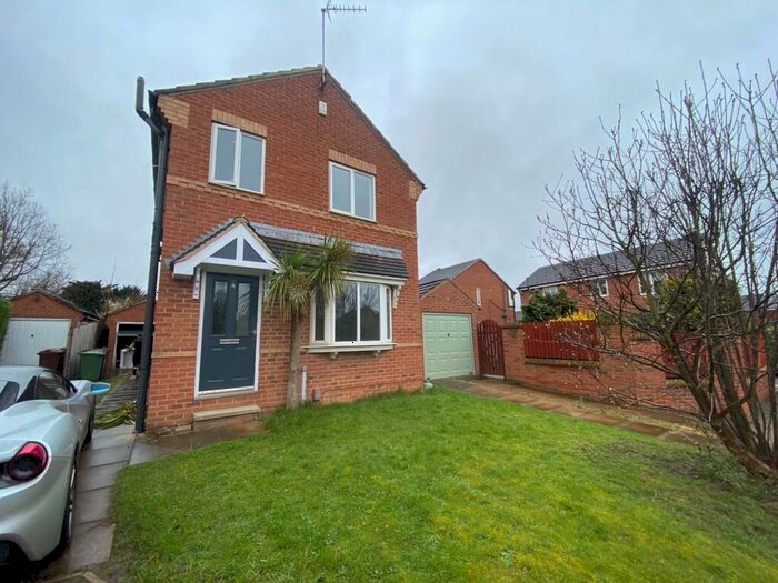3 Bedroom House To Rent In Woodside Mews, Meanwood, Leeds, LS7