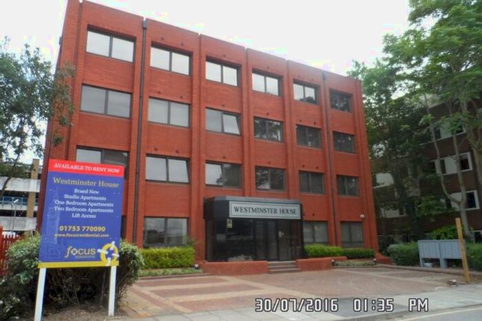 1 Bedroom Flat To Rent In Windsor Road, Slough, SL1