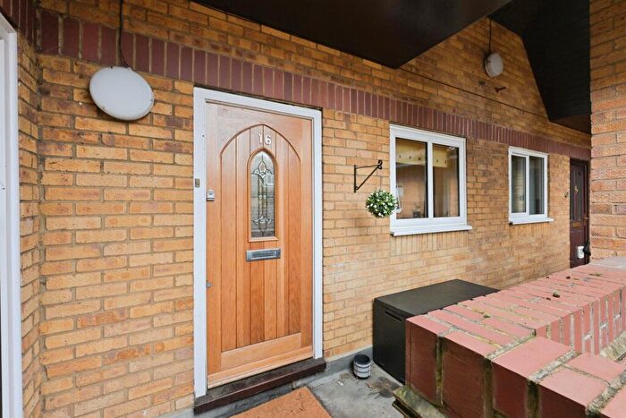 2 Bedroom House For Sale In Oliver Court, Chapmore End, Ware, SG12
