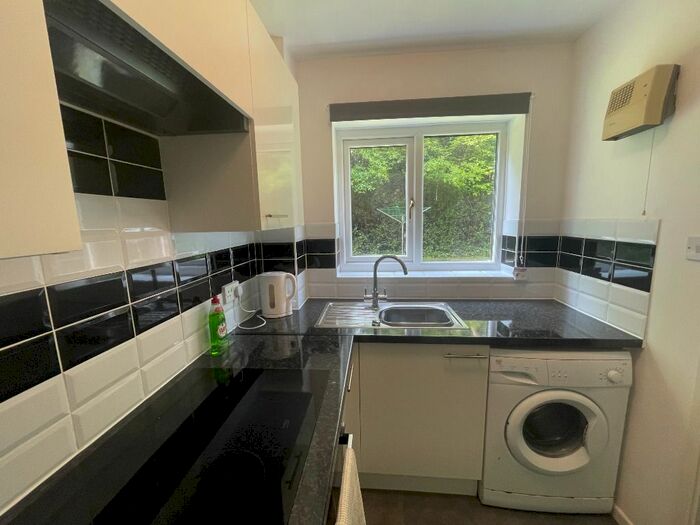1 Bedroom Flat To Rent In Brunel Road, Southampton, SO15
