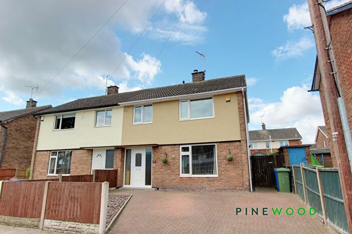 3 Bedroom Semi-Detached House To Rent In Queens Court, Forest Town, NG19