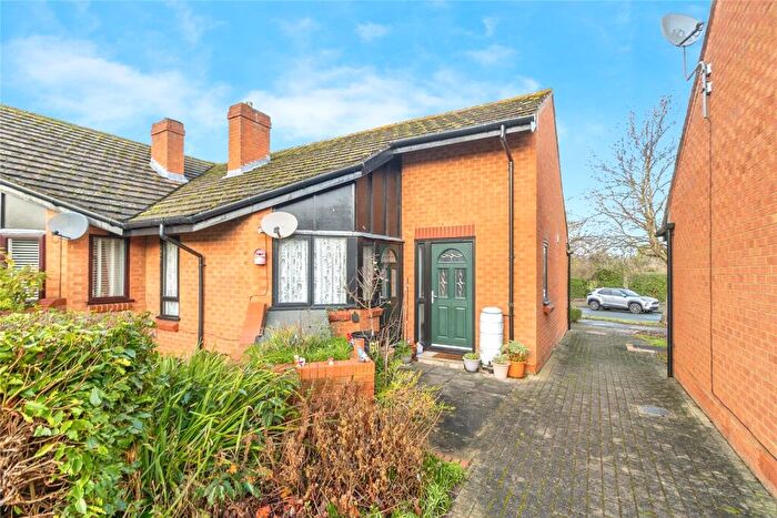 2 Bedroom Bungalow For Sale In Broadway Avenue, Giffard Park, Milton Keynes, Buckinghamshire, MK14