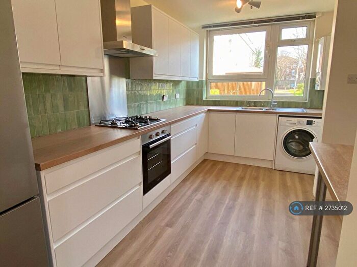 3 Bedroom Maisonette To Rent In John Barnes Walk, London, E15