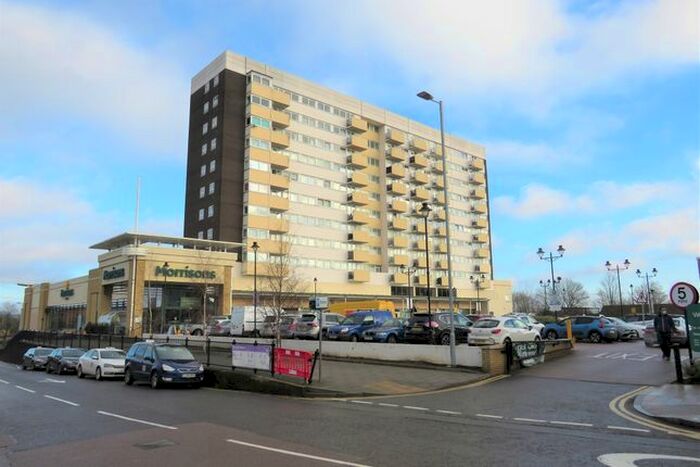 1 Bedroom Flat To Rent In Tower Heights, Hoddesdon, EN11