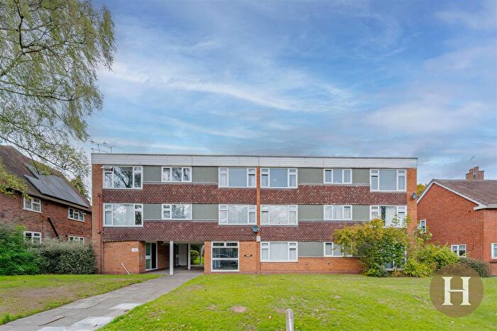 2 Bedroom Flat For Sale In Ridgacre Road, Quinton, Birmingham, B32