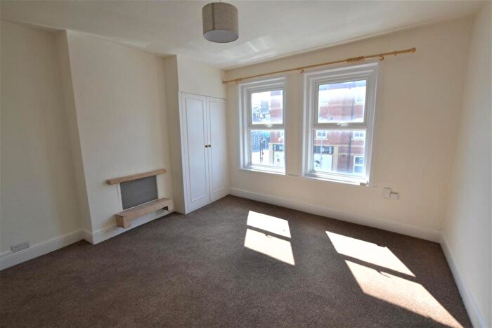 Studio To Rent In Victoria Road, Parkstone, Poole, BH12