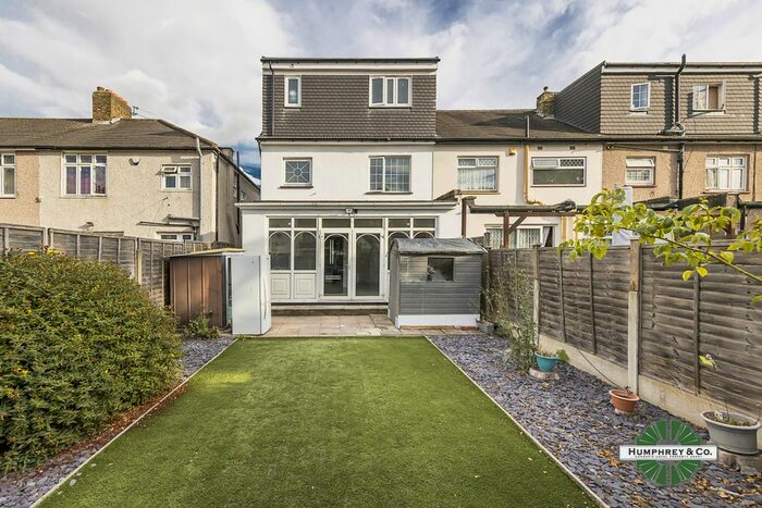 6 Bedroom Terraced House To Rent In Cavendish Gardens, Barking, IG11