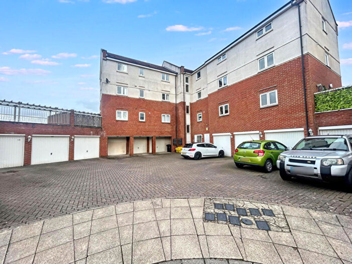 2 Bedroom Apartment For Sale In Cormorant Drive, Gateshead, Tyne And Wear, NE11