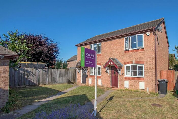 2 Bedroom Semi-Detached House To Rent In Dundee Drive, Stamford, PE9