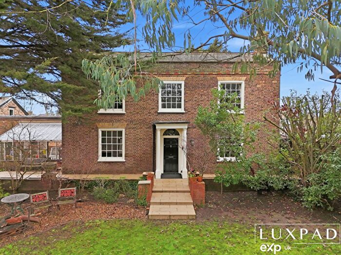 6 Bedroom Detached House For Sale In Belle Vue, Gews Corner, Cheshunt, EN8