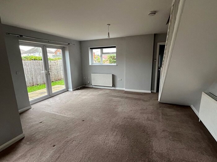 2 Bedroom End Of Terrace House To Rent In Woodthorpe Road, Ashford, TW15