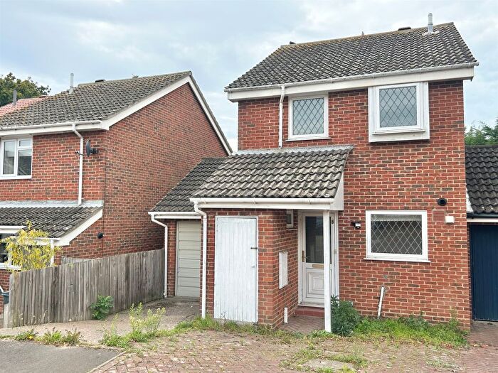 3 Bedroom Detached House For Sale In Sunningdale Close, Bexhill-On-Sea, TN40