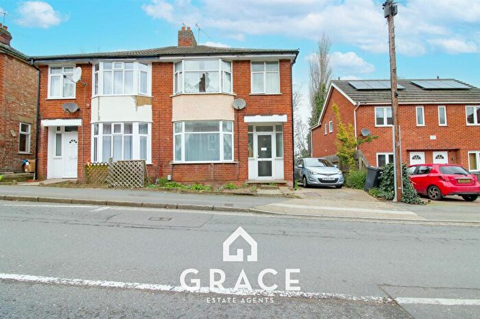 3 Bedroom Semi Detached House For Sale In Belstead Road, Ipswich, IP2