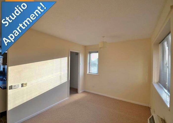 1 Bedroom Studio Flat To Rent In Armitage Way Arbury, Cambridge, CB4