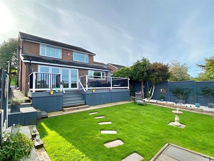 4 Bedroom Detached House For Sale In Crabtree Avenue, Disley, Stockport, SK12