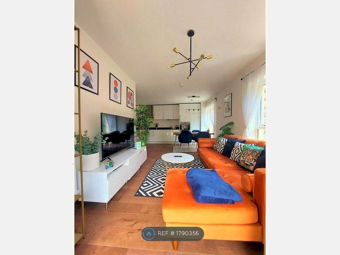 2 Bedroom Flat To Rent In Adeline Heights, Maidstone, ME14