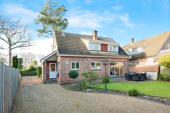 3 Bedroom Detached House For Sale In Oakwood Road, Chandler's Ford, SO53