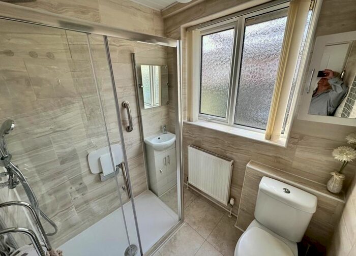 4 Bedroom Semi-Detached Bungalow For Sale In Bettison Avenue, Leigh, WN7