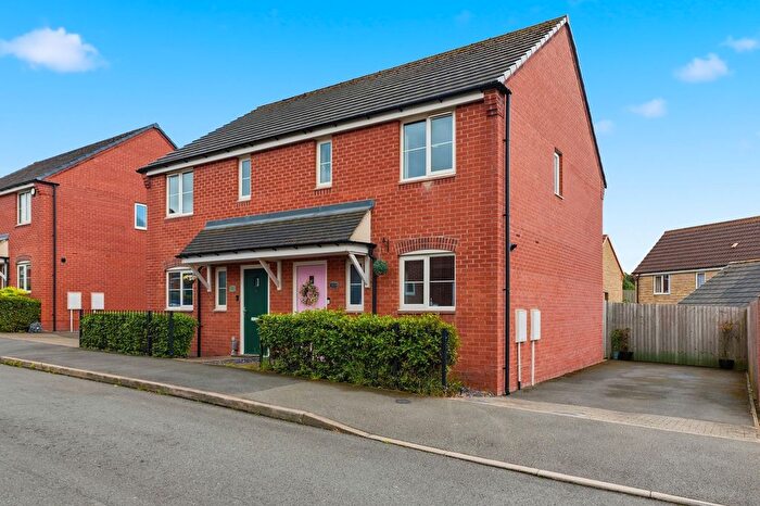 3 Bedroom Semi-Detached House For Sale In Mill Farm Drive, Tibshelf, DE55