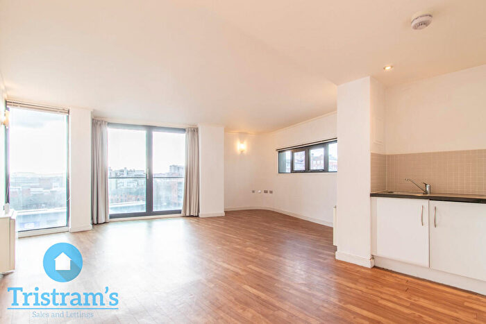 1 Bedroom Apartment To Rent In The Ice House, Bolero Square, NG1