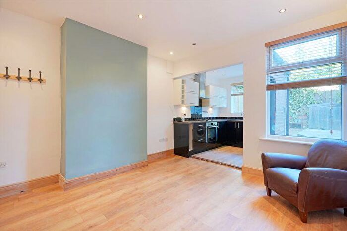 3 Bedroom Terraced House To Rent In Everton Road, Sheffield, S11
