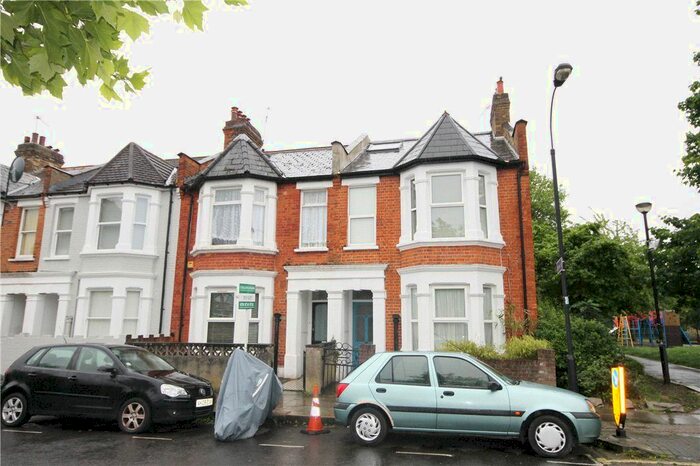 2 Bedroom Flat To Rent In Goodwin Road, London W12