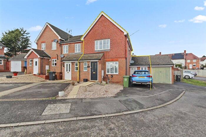 3 Bedroom End Terrace House For Sale In Butterfields, Wellingborough, NN8