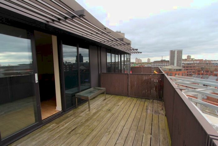 2 Bedroom Flat To Rent In Lee Circle, City Centre, Leicester, LE1