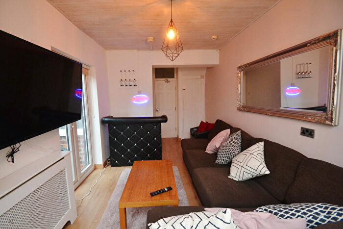 6 Bedroom Detached House To Rent In Braemar Road, Fallowfield, Manchester, M14