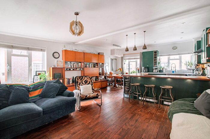 2 Bedroom Flat For Sale In Nottingham Court, Seven Dials, WC2H