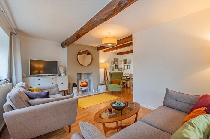 2 Bedroom End Of Terrace House For Sale In Haugh Fold, Newhey, Rochdale, Greater Manchester, OL16