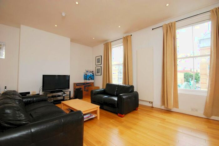 2 Bedroom Flat To Rent In Hoxton Street, Hoxton, London, N1