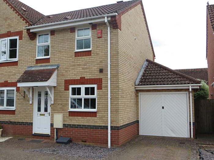 2 Bedroom Semi-Detached House To Rent In Lumley Close, Ely, CB7