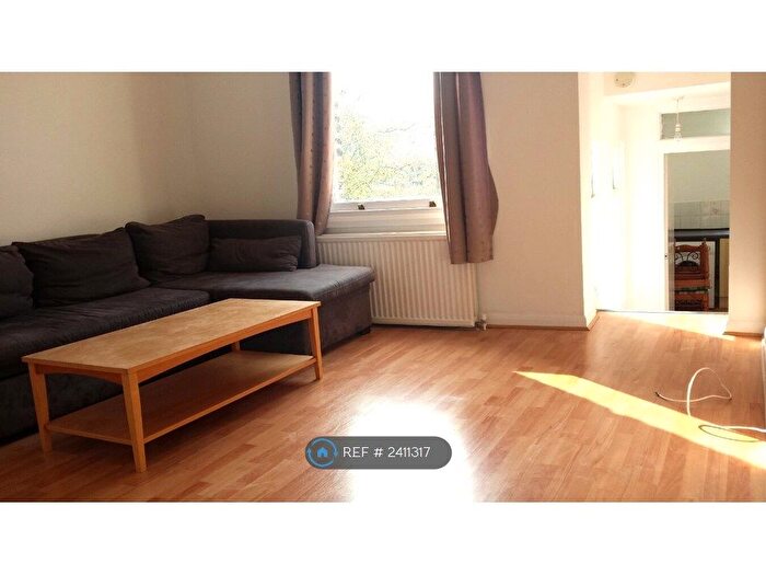 2 Bedroom Flat To Rent In Palace Road, London, N8