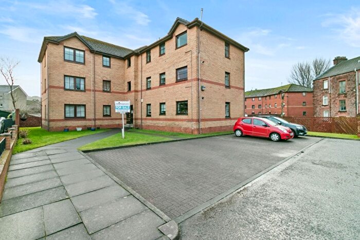 2 Bedroom Flat For Sale In Castlegreen Crescent, Dumbarton, West Dunbartonshire, G82