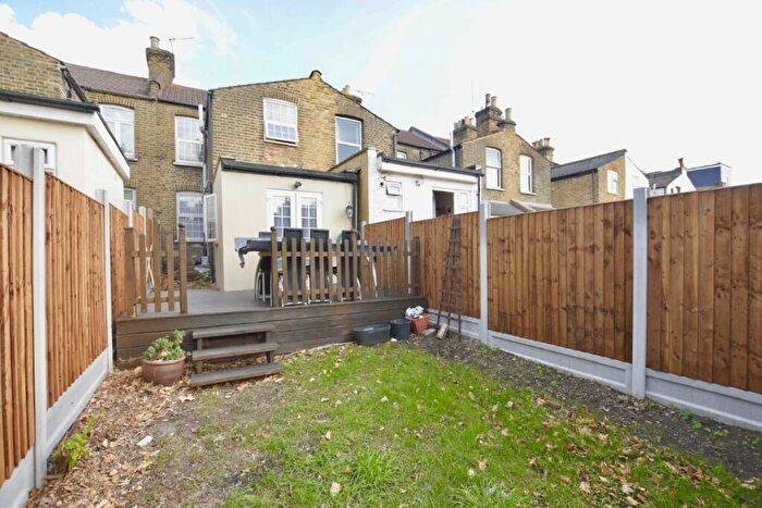4 Bedroom Terraced House To Rent In Napier Road, Leytonstone, E11