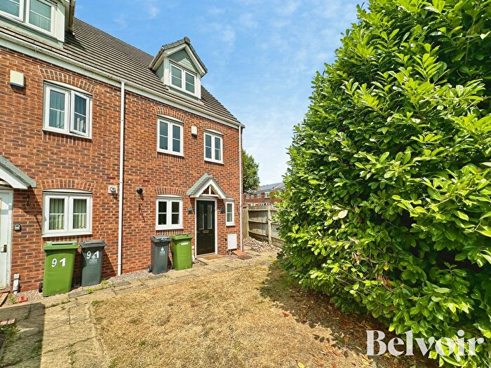 3 Bedroom End Terrace House For Sale In Windrush Close, Walsall, WS3