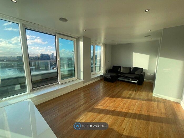 2 Bedroom Flat To Rent In Western Gateway, London, E16