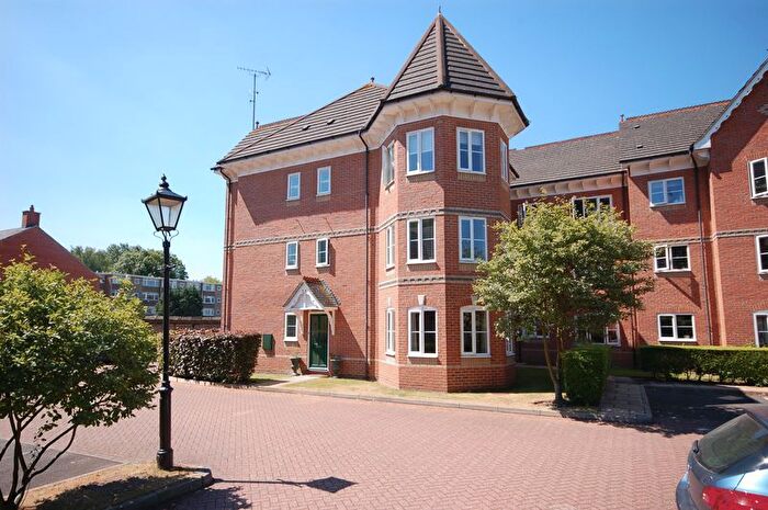 2 Bedroom Flat For Sale In Bury Lane, Rickmansworth, WD3