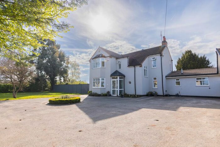 5 Bedroom Detached House For Sale In Stoneleigh Road, Bubbenhall, CV8