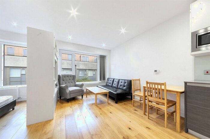 Studio To Rent In Central House, Lampton Road, Hounslow, Middlesex, TW3