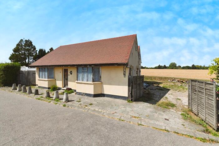 4 Bedroom Detached House For Sale In Braintree Road, Little Waltham, Chelmsford, Essex, CM3