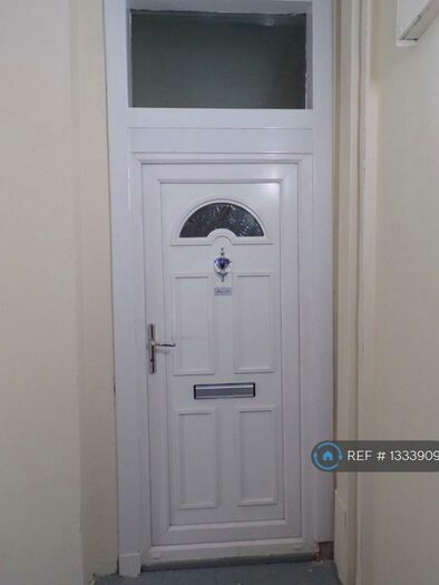 1 Bedroom Flat To Rent In Hay Street, Greenock, PA15