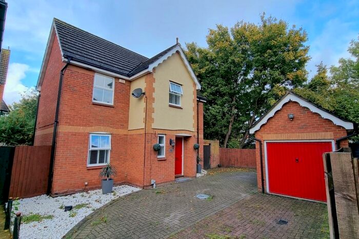 3 Bedroom Detached House To Rent In Chelsea Gardens, Harlow, Essex., CM17