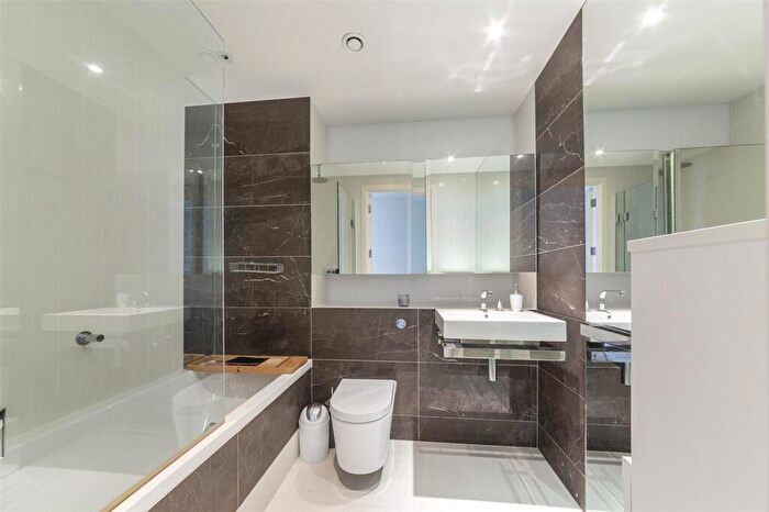 2 Bedroom Apartment To Rent In Baltimore Wharf, Canary Wharf, London, E14