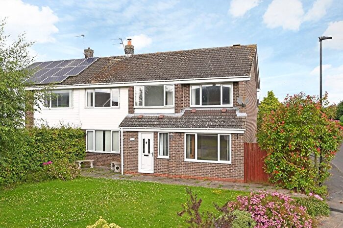 4 Bedroom Semi-Detached House To Rent In Keble Park South, Bishopthorpe, York, YO23