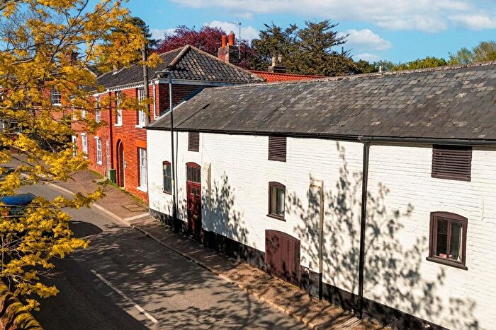 2 Bedroom Cottage For Sale In The Maltings, Beccles Road, Loddon, Norwich, NR14