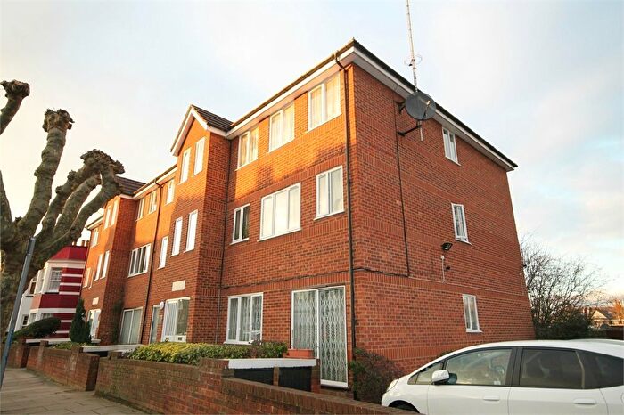 1 Bedroom Flat To Rent In Haversham Lodge, Willesden Green, NW2