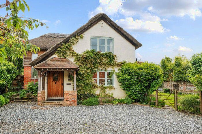 5 Bedroom Cottage For Sale In High Street Ramsbury, Marlborough, SN8