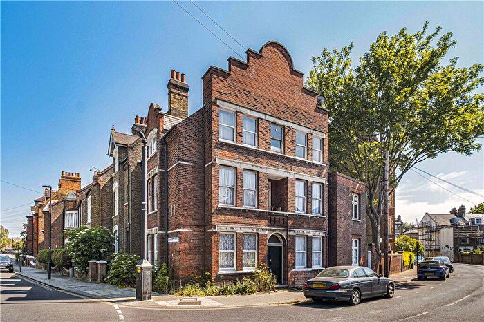 1 Bedroom Apartment To Rent In Cormont Road, London, SE5